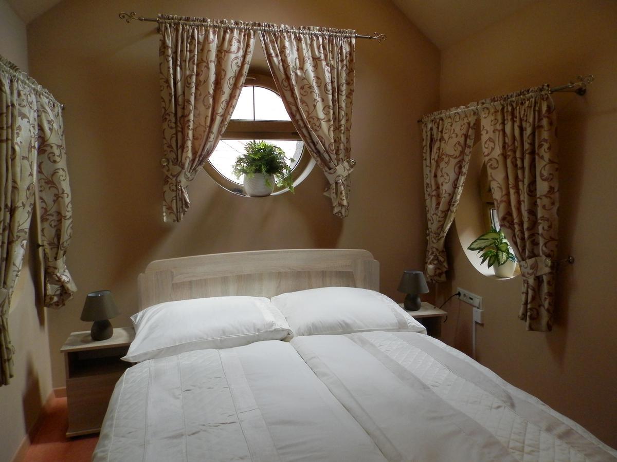 Nagyret Panzio Eger Bed and Breakfast Eksteriør billede
