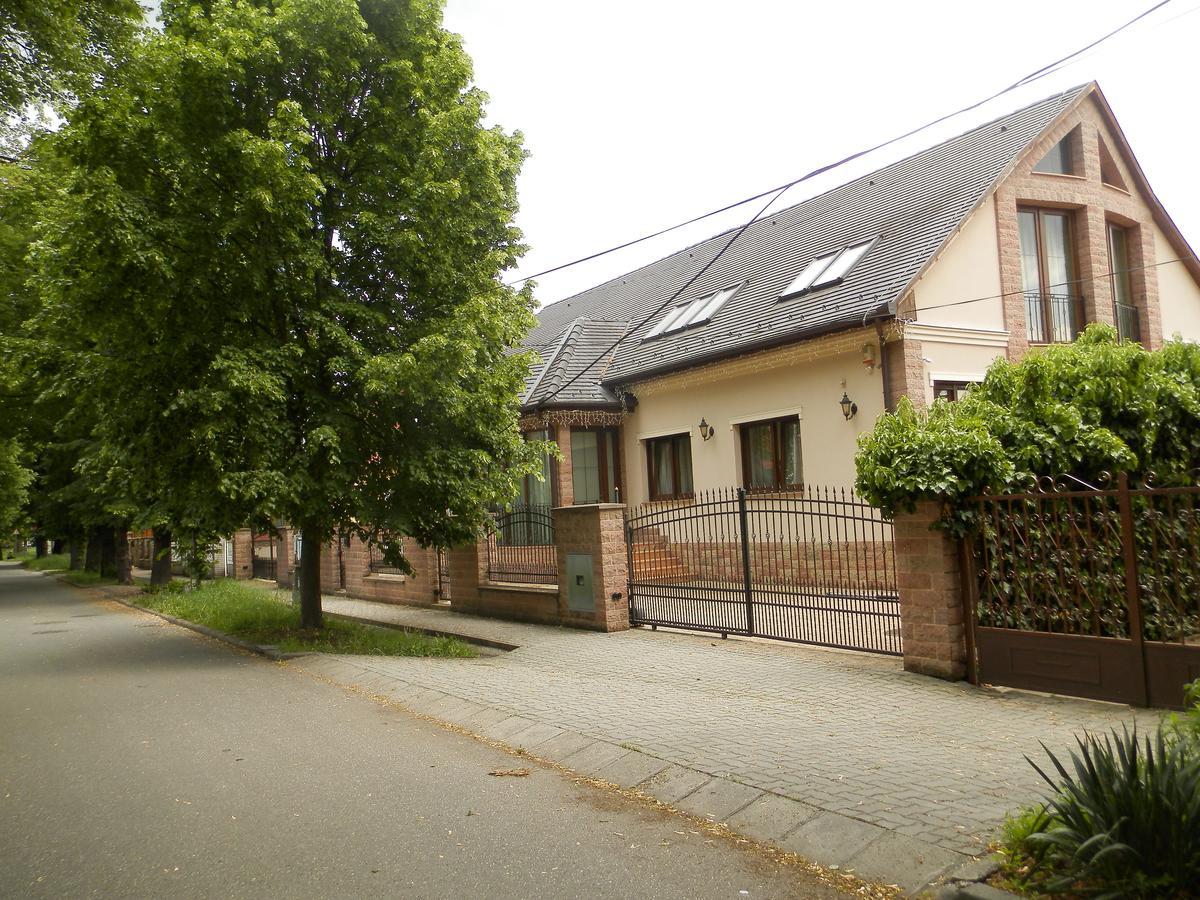 Nagyret Panzio Eger Bed and Breakfast Eksteriør billede